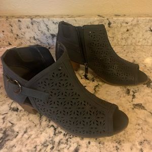 East street sandal boots